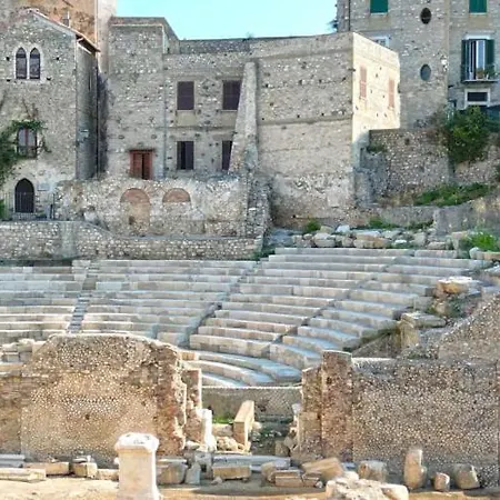 Luxury - Teatro - Duomo - Centro Storico Wi-fi Appartamento Terracina
